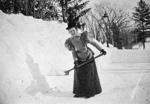 vintage-shoveling